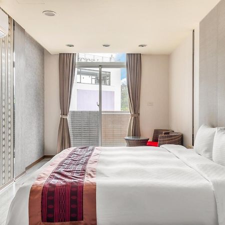 Song He Homestay Юйчи Экстерьер фото